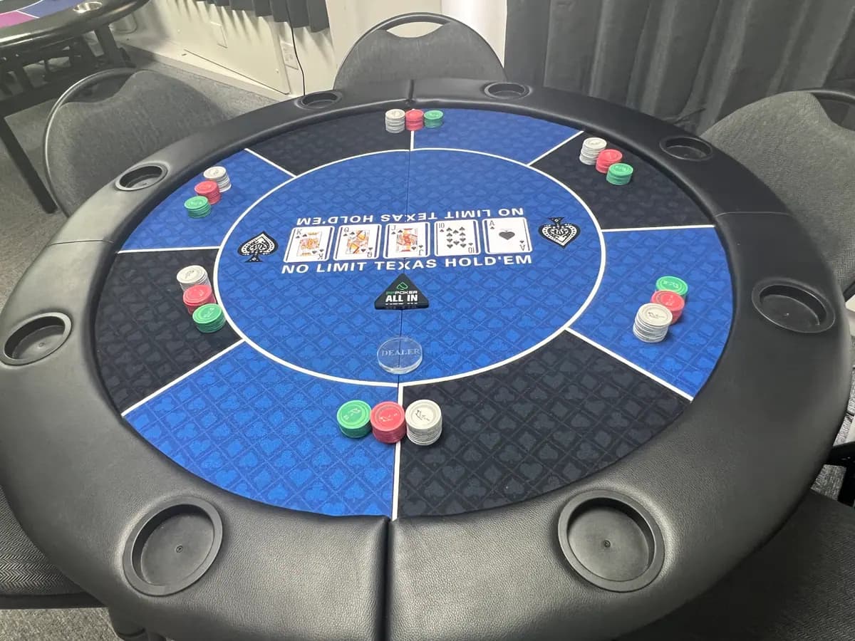 ポーカーテーブル（ブルー）